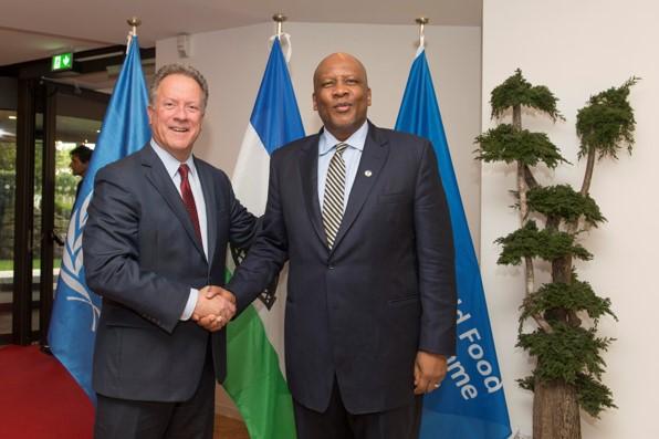 His Majesty King Letsie III meets with the Executive Director prior to placing a wreath at the WFP Memorial Wall.  The wreath featured the national flower of Lesotho, the Aloe Polyphylla. Photo Credit: WFP/Rein Skullerud