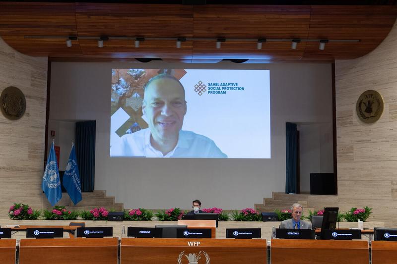 WFP HQ Rome, Wednesday 23 June 2021 - Social protection and WFP’s dual role: supporting millions of people while helping governments to support billions - Side event on the margins of the Annual regular session of the Executive Board, 2021  In the photo: Comments by the World Bank representative of the Sahel Adaptive Social Portection Program. (on screen) - Photo: WFP/Rein Skullerud